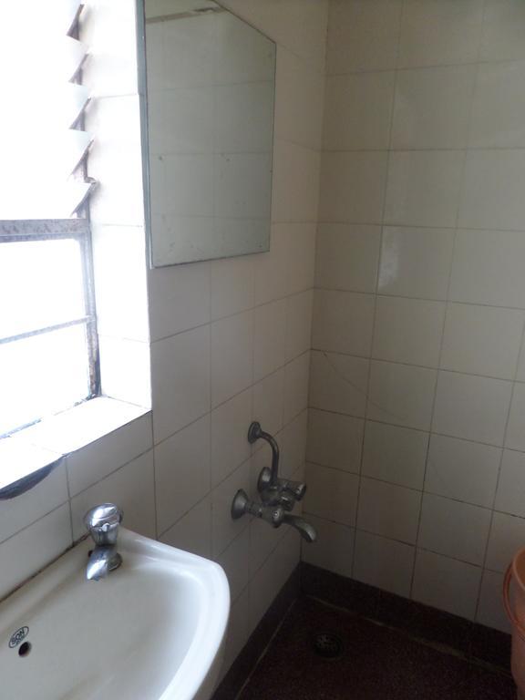 Hotel Sai Ratna Nashik Exteriör bild